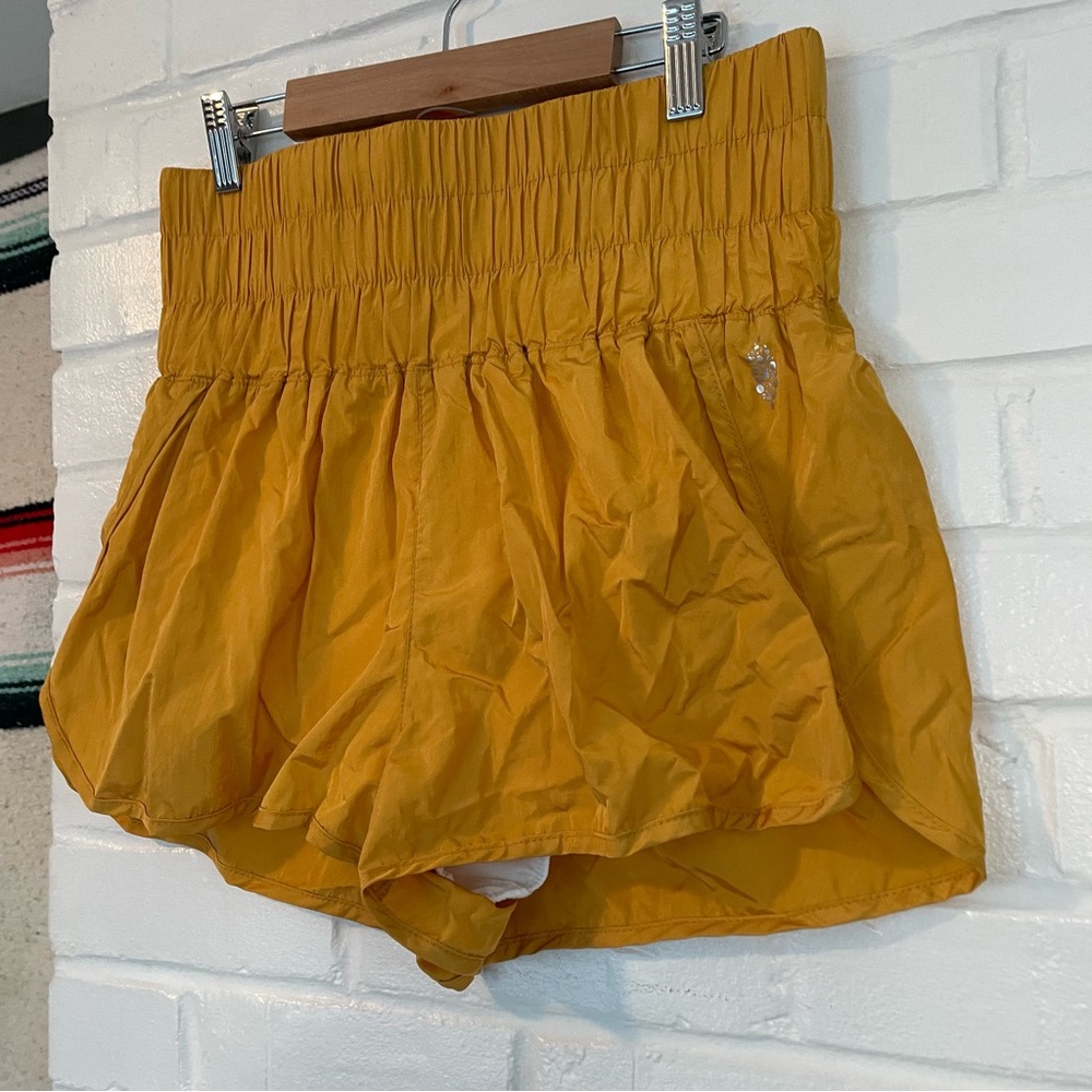 Free People Movement The Way Home Shorts Varsity Gold Women’s Size Medium NWOT - Picture 2 of 13